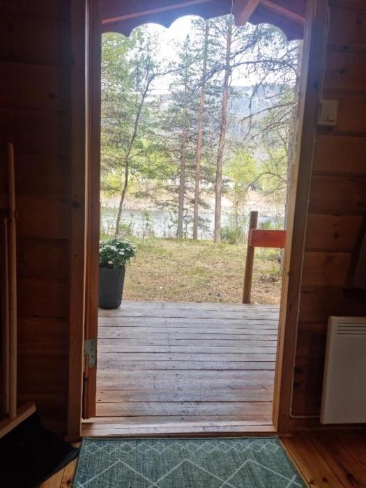 Torfoss Gard, Hytte Utleie, Campingvogn Og Bobil Plasser Potka Exterior foto