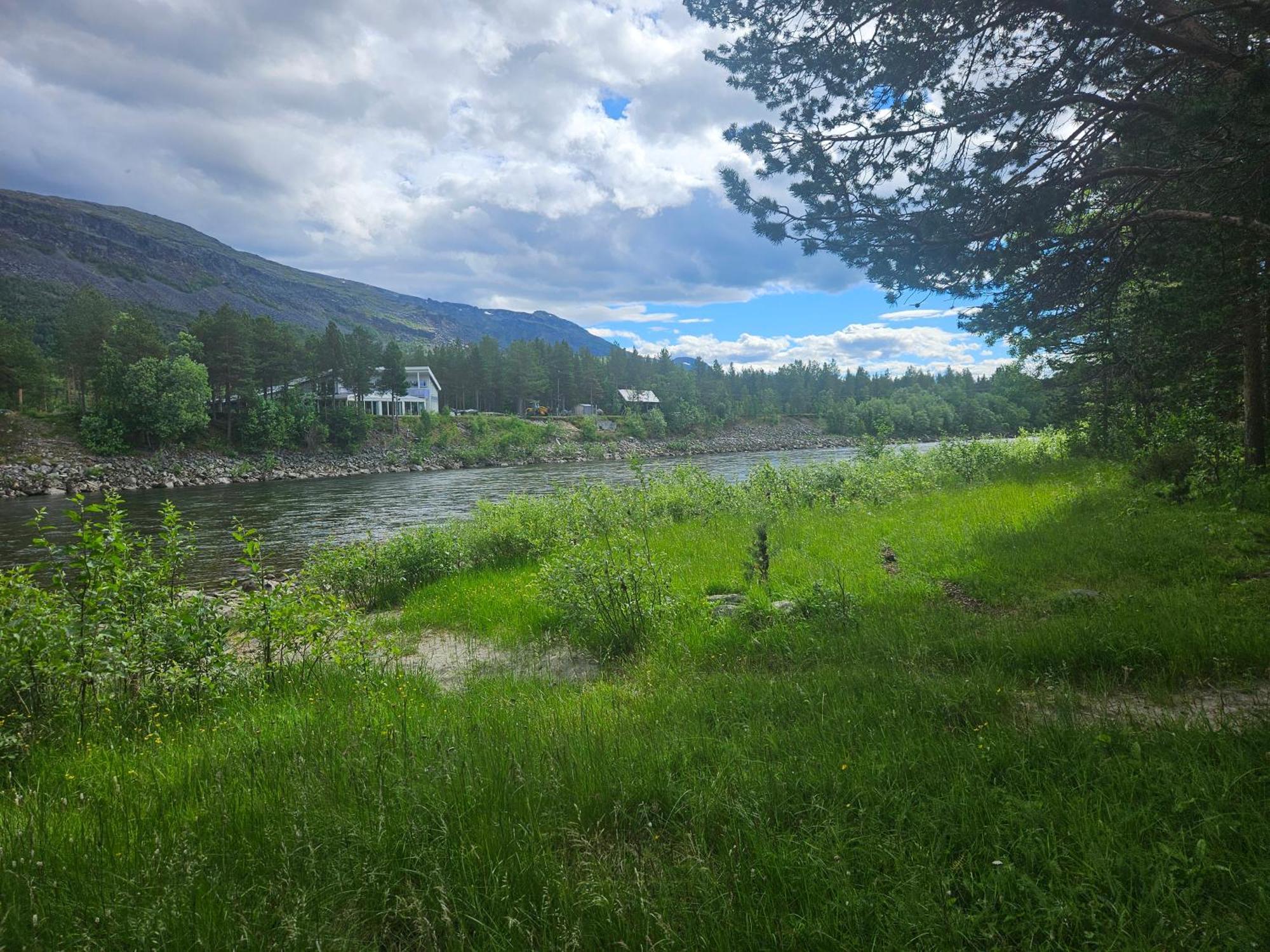 Torfoss Gard, Hytte Utleie, Campingvogn Og Bobil Plasser Potka Exterior foto